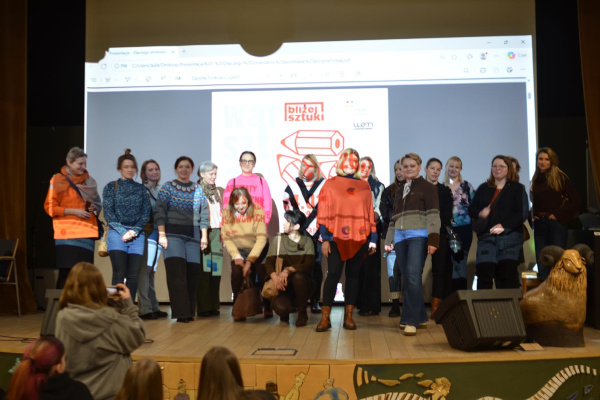 Relacja z warsztatów „Bliżej sztuki”