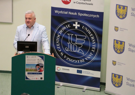 Jak uczyć w cyfrowym świecie? Podsumowanie konferencji naukowo-metodycznej