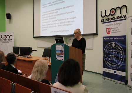 Jak uczyć w cyfrowym świecie? Podsumowanie konferencji naukowo-metodycznej