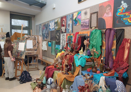 Relacja z warsztatów „Bliżej sztuki”